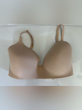 VS Pink Everyday Smooth Nude T-Shirt Bra - Wireless Comfort